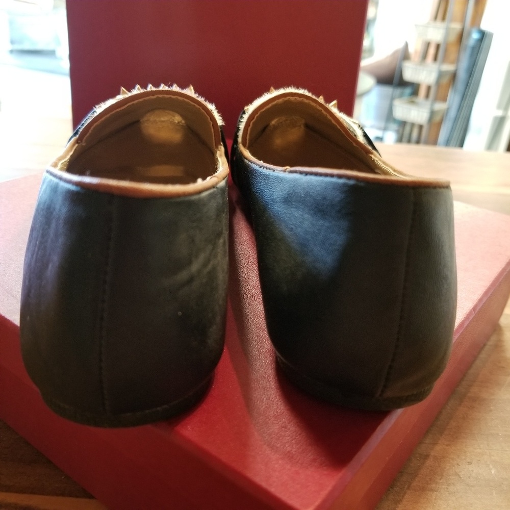 Shoes - Picture 4 of 7